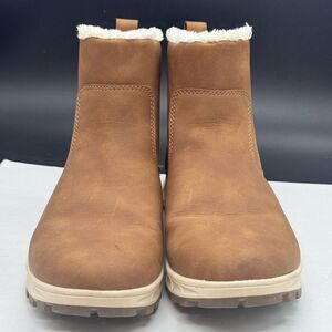 KHOMBU Sienna NWOT All Weather Water Repellant Boots SZ9